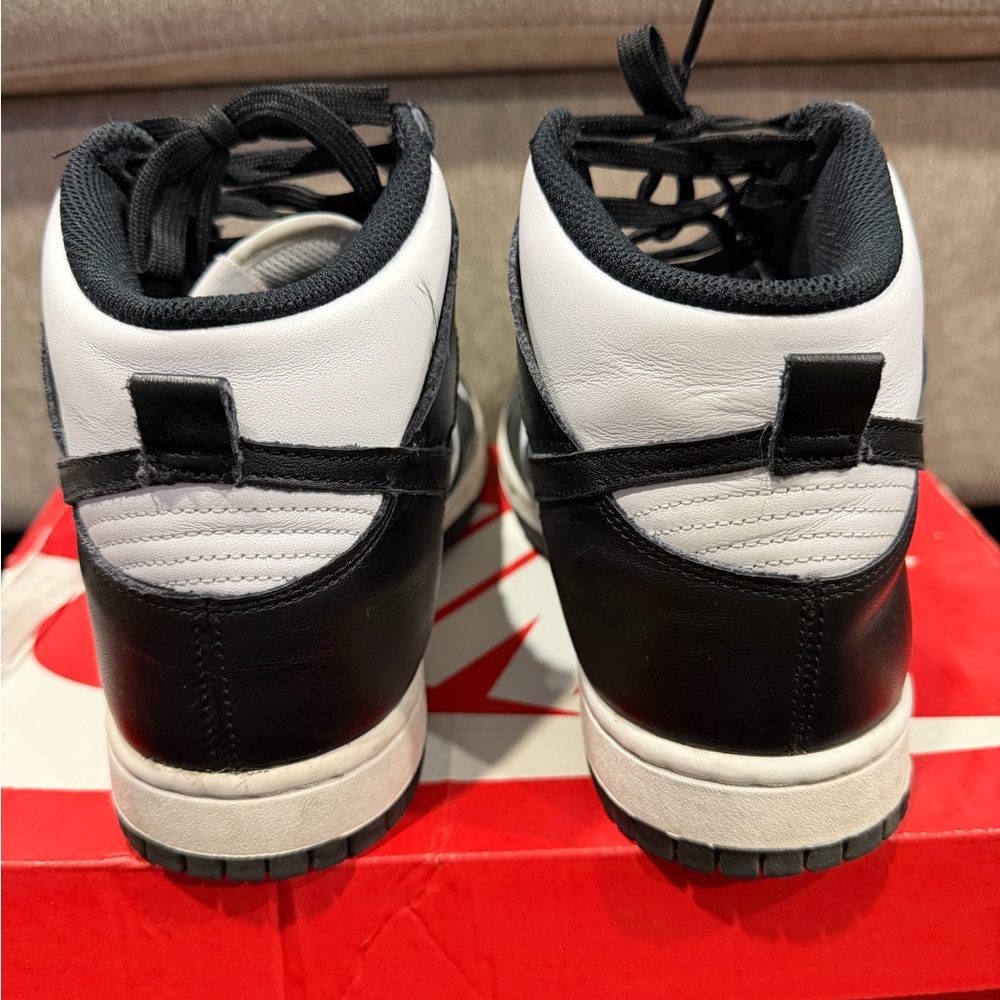 Nike Women’s Dunk High Panda - Picture 4 of 7